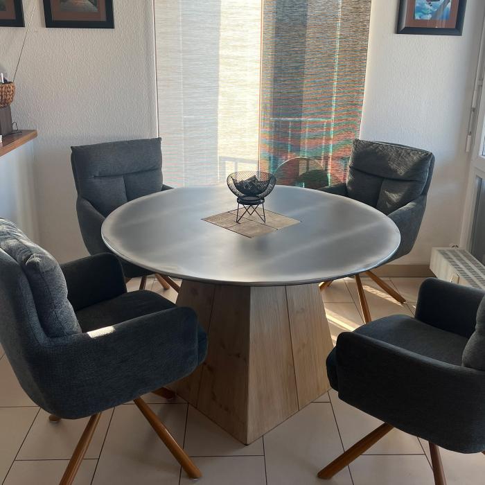 Esstisch HWC-L76, Tisch Esszimmertisch, rund Industrial Massiv-Holz MVG-zertifiziert 74x120cm, natur mit Metall-Optik