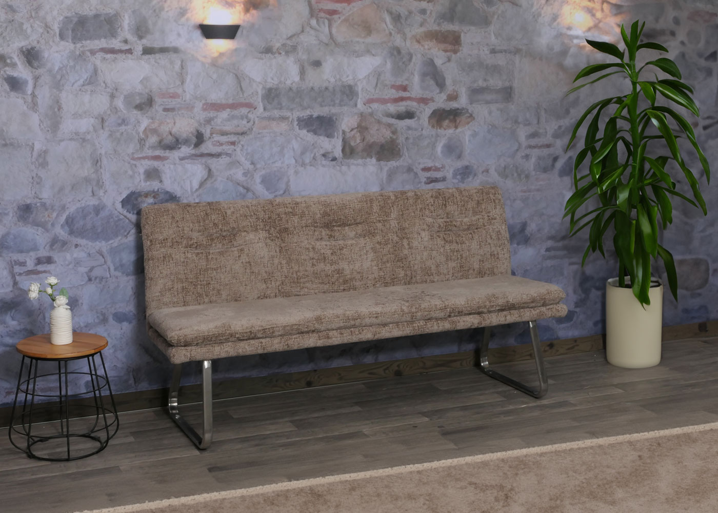 Ambientebild Sitzbank HWC-H70