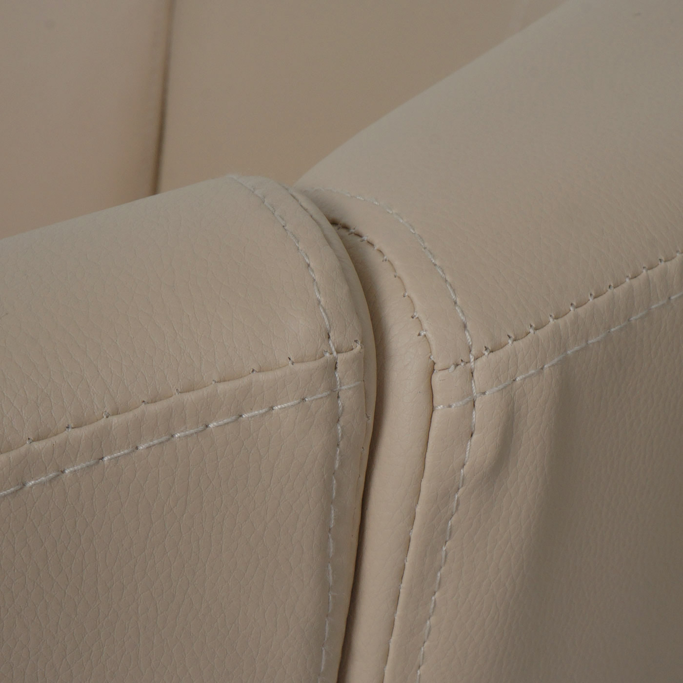 Lounge-Sessel HWC-O17 Detailbild Naht