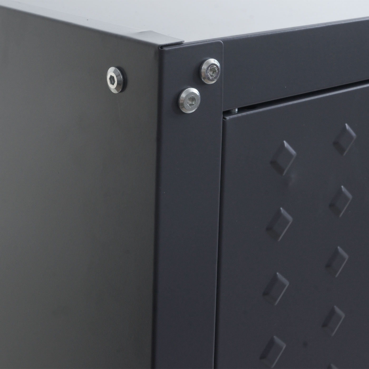 Hängeschrank HWC-O52 Detailansicht Kante
