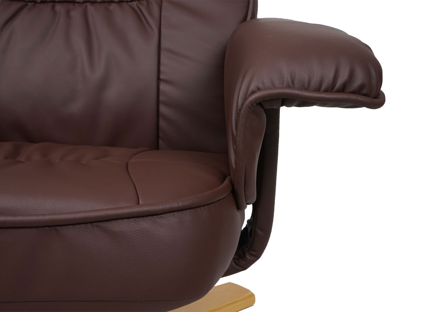 Relaxsessel M56 Detailansicht Armlehne und Sitzfläche