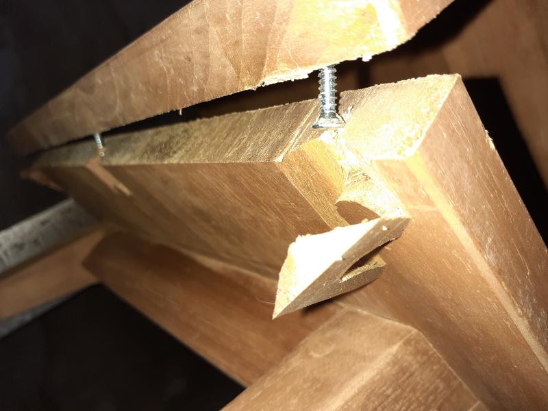 Teak-Waschbeckenunterschrank HWC-M92, Teile gebrochen
