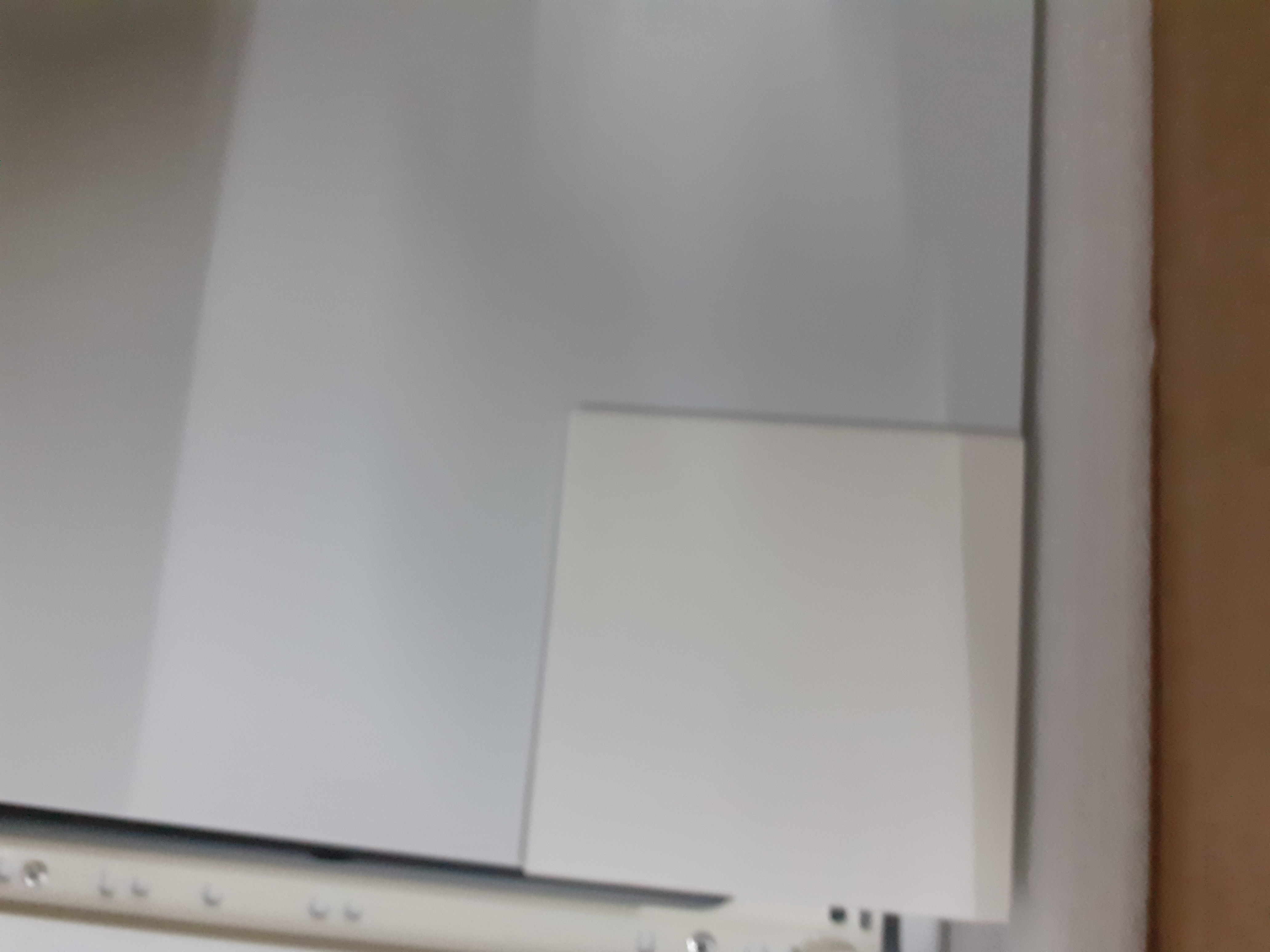 Waschmaschinenunterschrank HWC-E50, Ecke defekt
